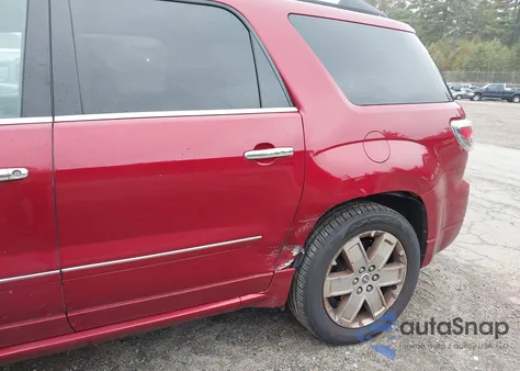 2013 GMC Acadia Denali z USA, uszkodzony, nr VIN 1GKKVTKDXDJ194875